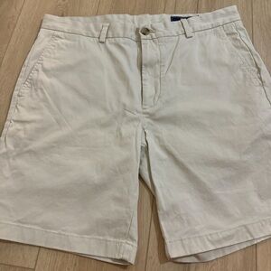 Vineyard vine Khaki shorts